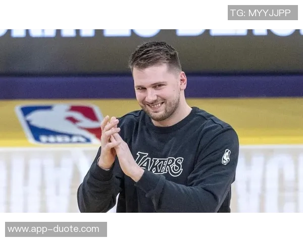 浓眉增重显实力东契奇瘦身展决心达拉斯球队伙食成焦点 浓眉增重显实力东契奇瘦身展决心达拉斯球队伙食成焦点