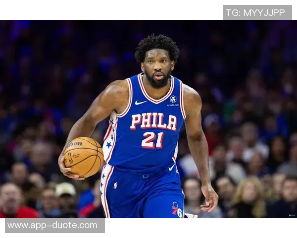 乔治恩比德参与3对3训练展现流畅移动与顶级投篮技巧 乔治恩比德参与3对3训练展现流畅移动与顶级投篮技巧