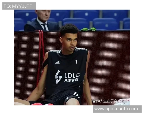 文班亚马亲自揭晓身高秘密光脚状态下竟达七尺四寸 文班亚马亲自揭晓身高秘密光脚状态下竟达七尺四寸