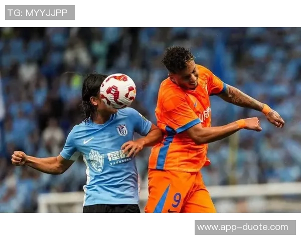 短暂休息时刻马德鲁加与克雷桑同框展现最高竞技水平 短暂休息时刻马德鲁加与克雷桑同框展现最高竞技水平