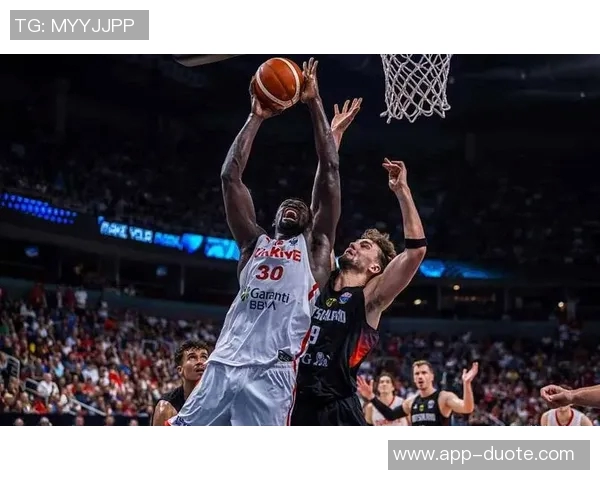 博纳首发表现出色纳斯称赞其防守优于进攻 博纳首发表现出色纳斯称赞其防守优于进攻