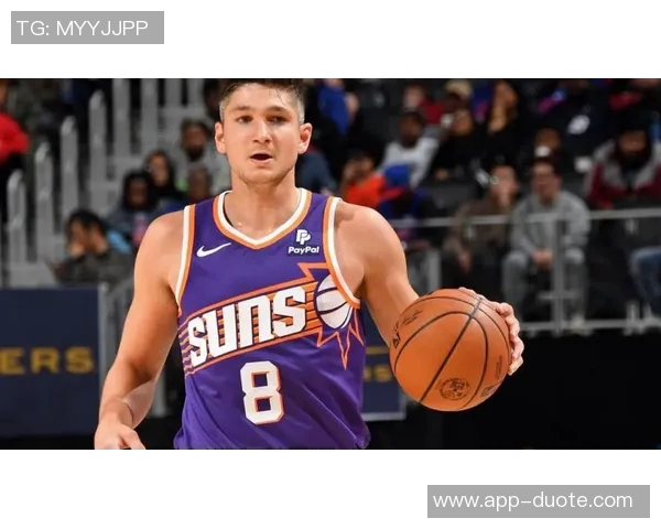 格雷森阿伦表现出色8投4中贡献11分3篮板2助攻助力球队胜利