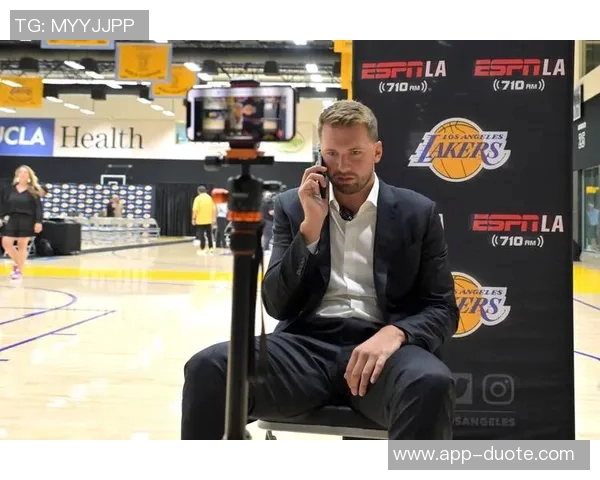 施罗德怒火中烧欲殴打湖人球员国王记者证实目标正是东契奇